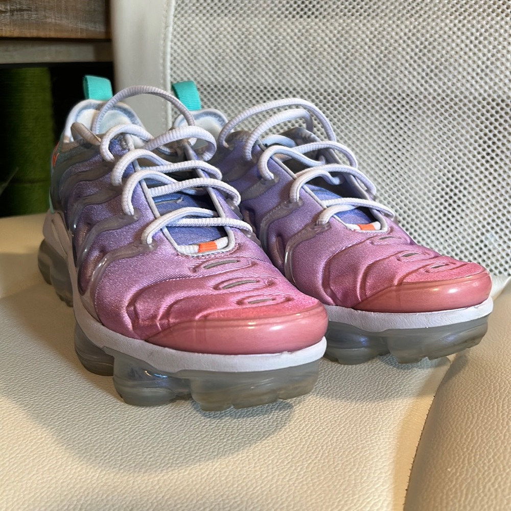 Nike vapor max pastel